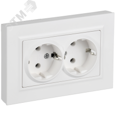 BRITE Розетка 2-местная с заземлением без защитных шторок плоская 16А в сборе РСПл12-3-БрАБ арктический белый IEK