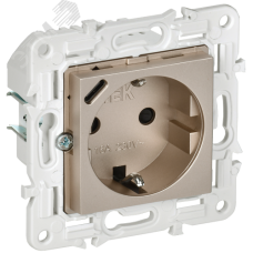 SKANDY Розетка с заземлением с защитными шторками 16А с USB C 18Вт SK-R17Sh шампань IEK